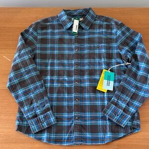 NWT Fair Harbor Classic Flannel Blue and Brown Plaid Button-Down Shirt